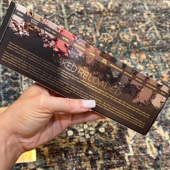 NEW Urban Decay Naked Reloaded Palette - Picture 2 of 2